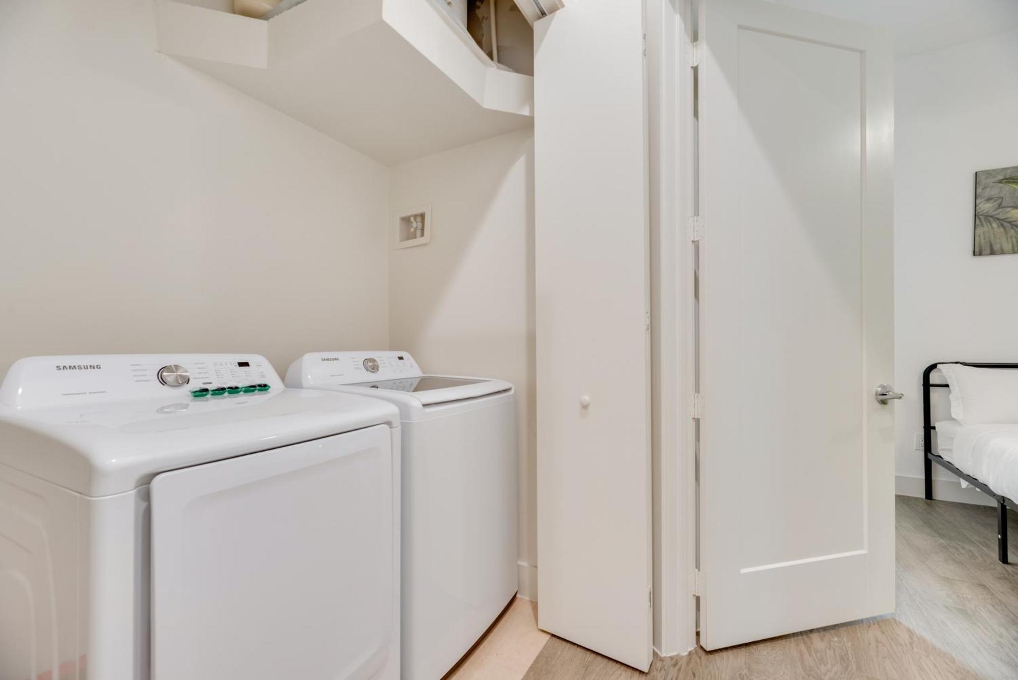 Snazzy Loft Style 2Br I Gym I Parking I Workspace 达拉斯 外观 照片