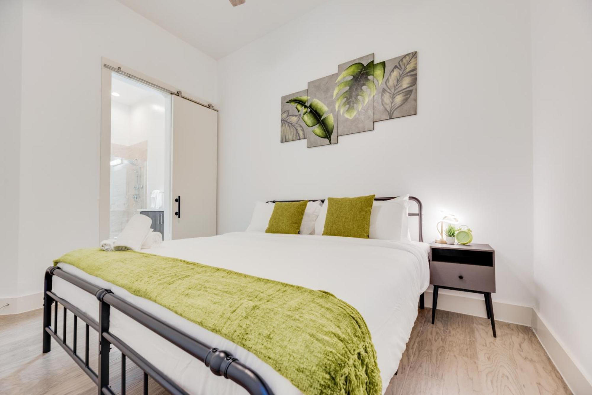 Snazzy Loft Style 2Br I Gym I Parking I Workspace 达拉斯 外观 照片