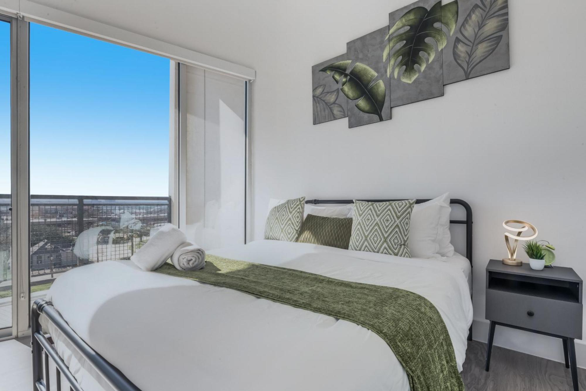 Snazzy Loft Style 2Br I Gym I Parking I Workspace 达拉斯 外观 照片