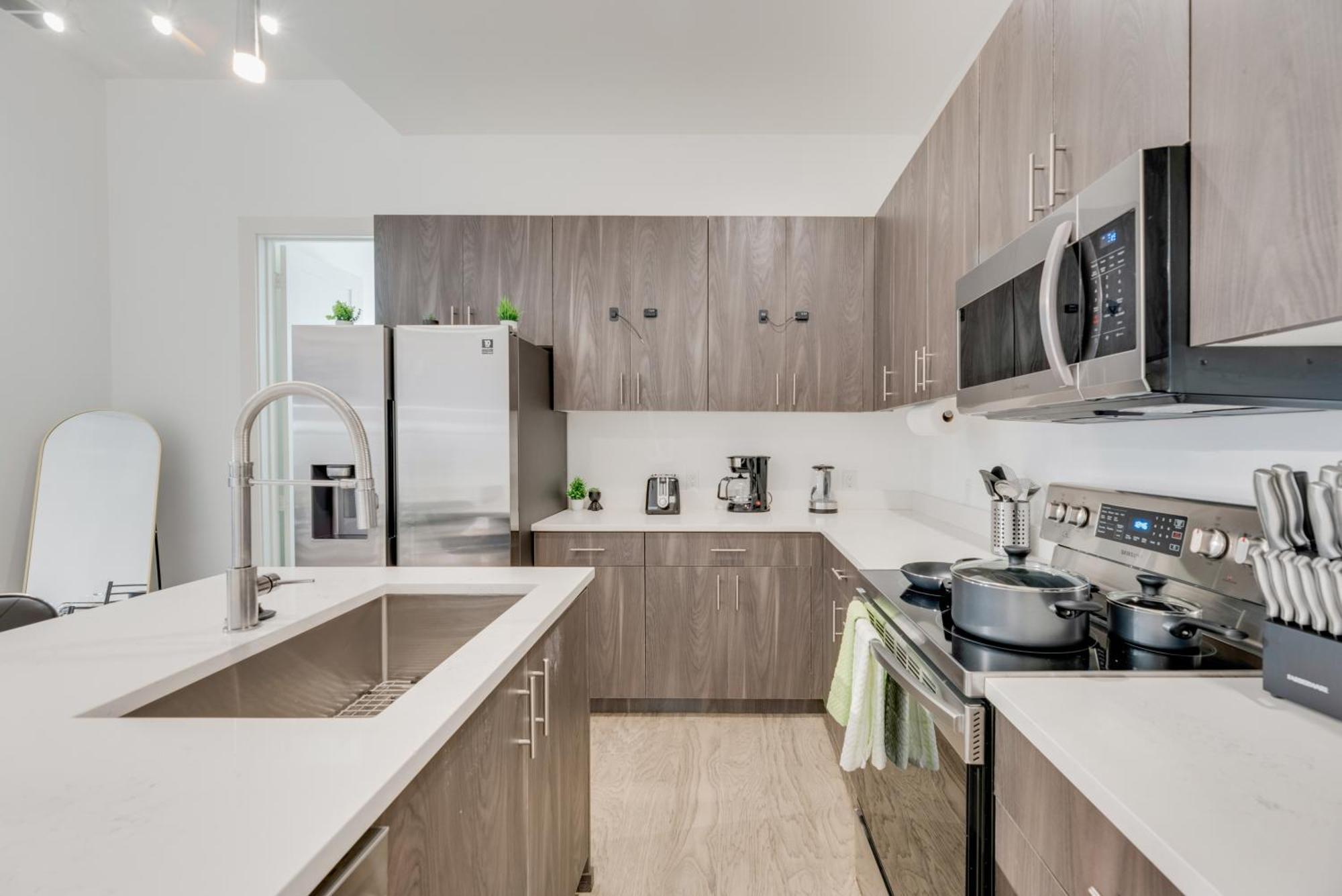 Snazzy Loft Style 2Br I Gym I Parking I Workspace 达拉斯 外观 照片