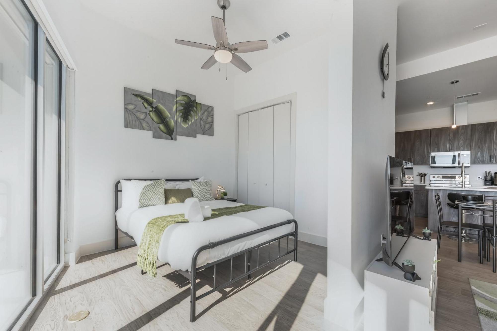 Snazzy Loft Style 2Br I Gym I Parking I Workspace 达拉斯 外观 照片
